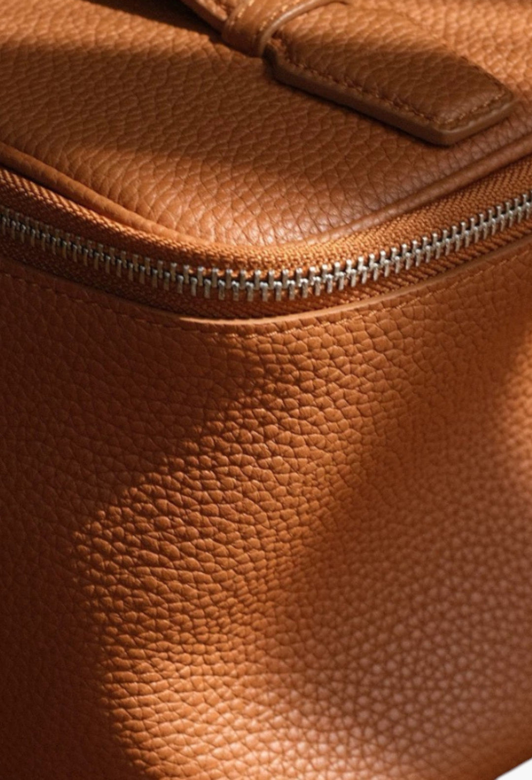 Leather Vanity Case Gold - GLAM MODA