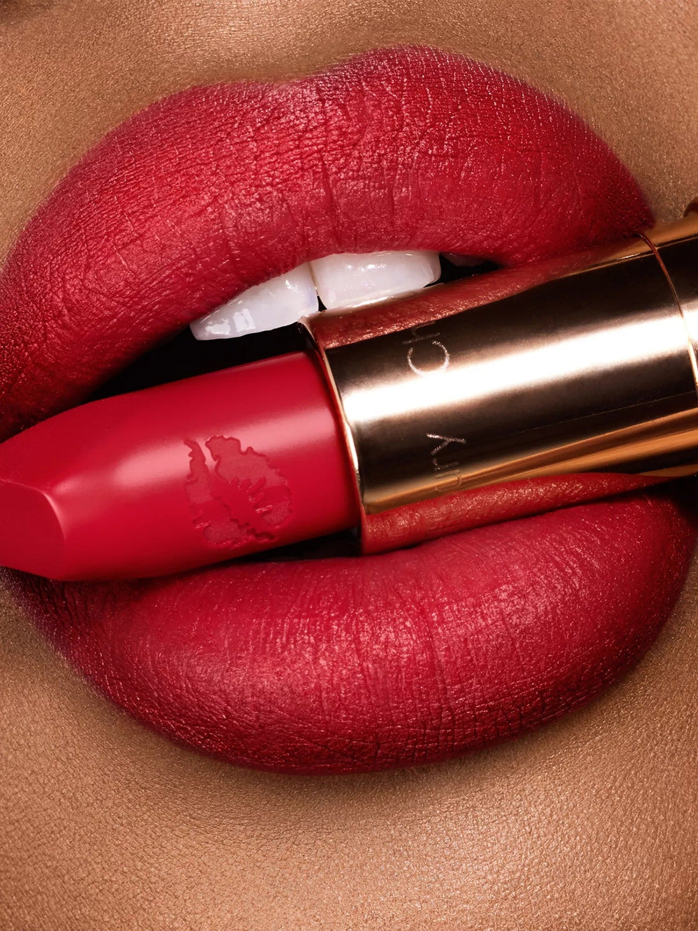 Hot Lips Electric Poppy - GLAM MODA