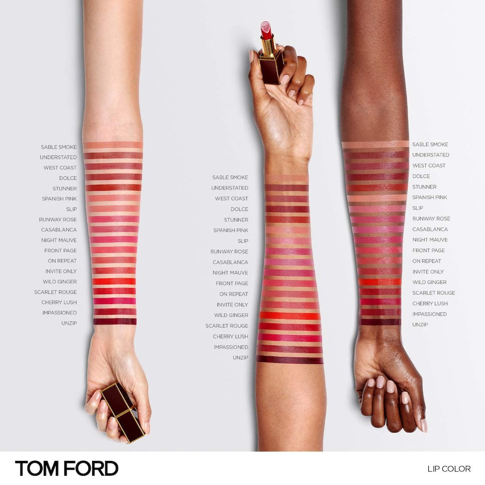 Runway Matte Lipstick Color with Hydrating, 12H Longwear - GLAM MODA