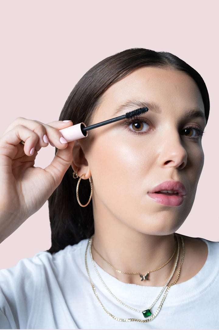Up A Notch Volumizing Mascara - GLAM MODA
