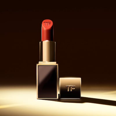 Runway Matte Lipstick Color with Hydrating, 12H Longwear - GLAM MODA