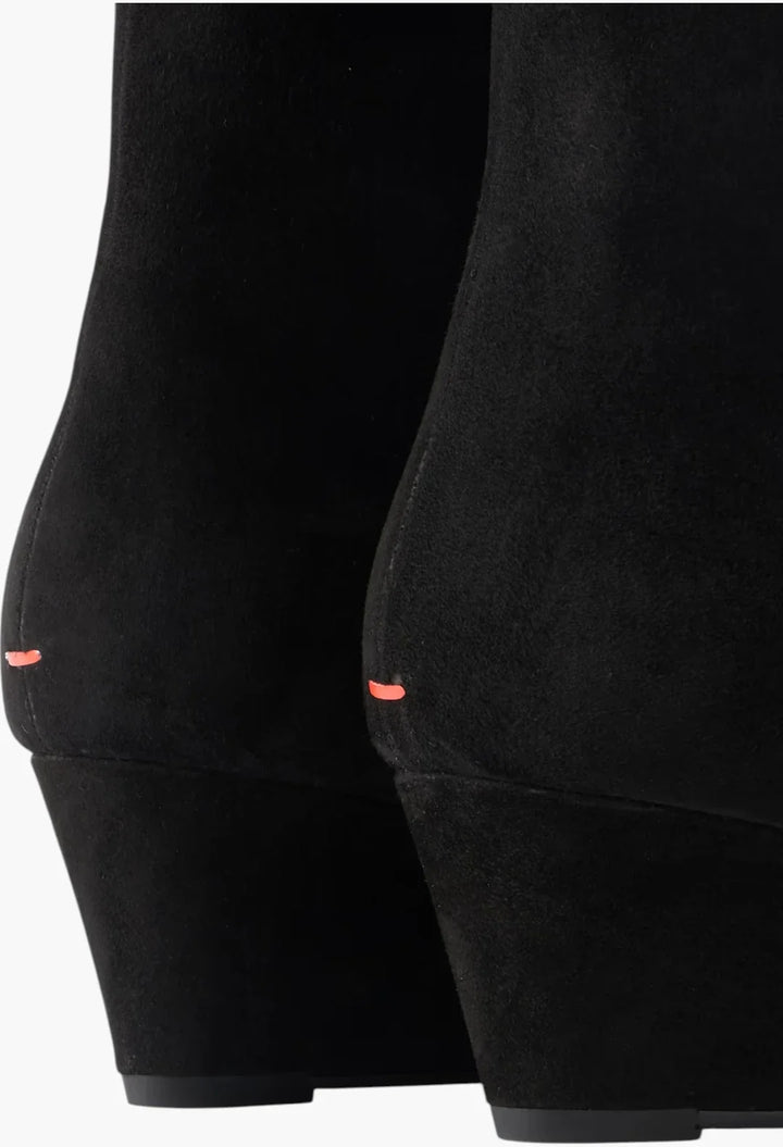 Mia Cap 55 suede ankle boots