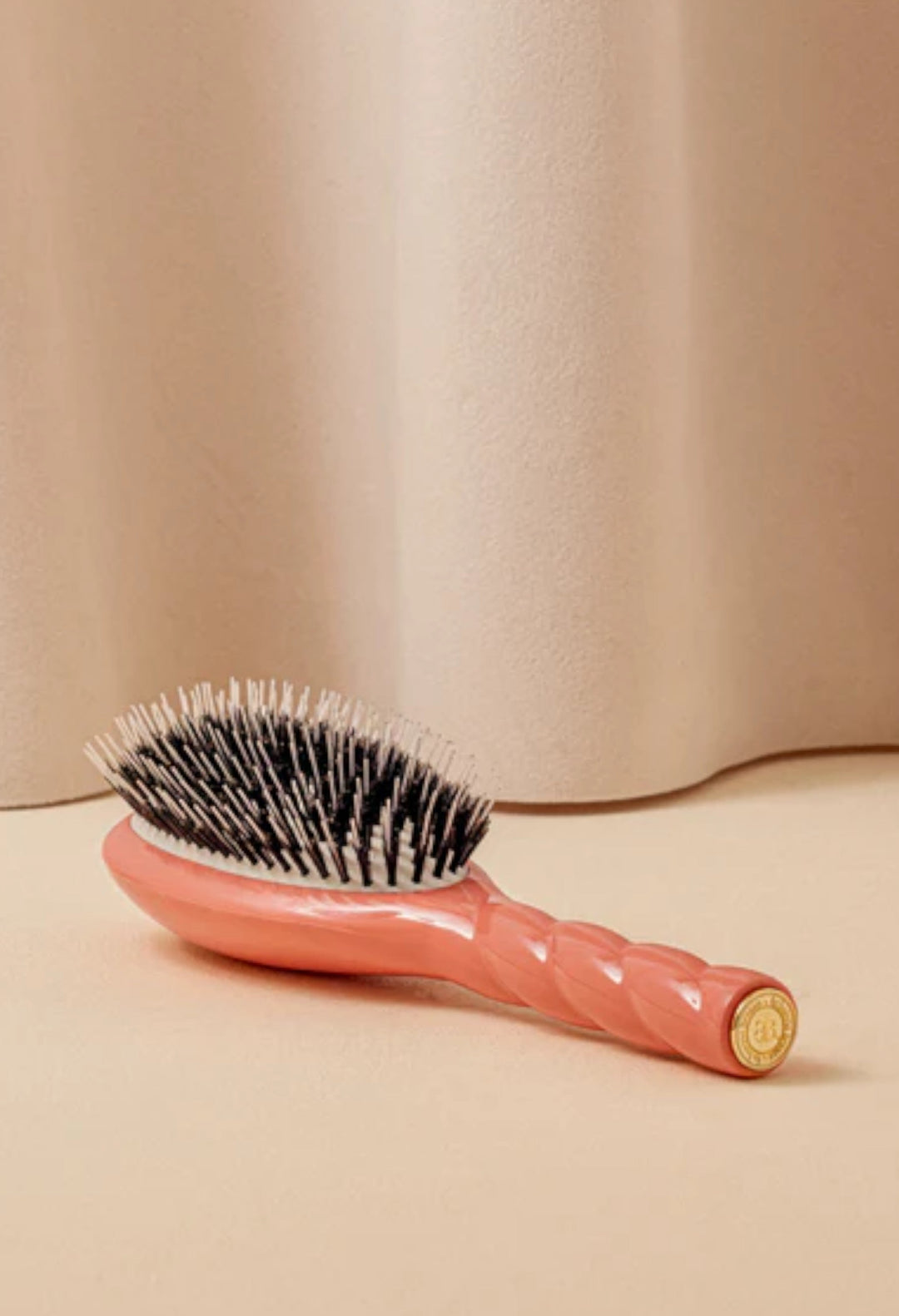 Coral - The Essential Detangling & Care Brush - GLAM MODA
