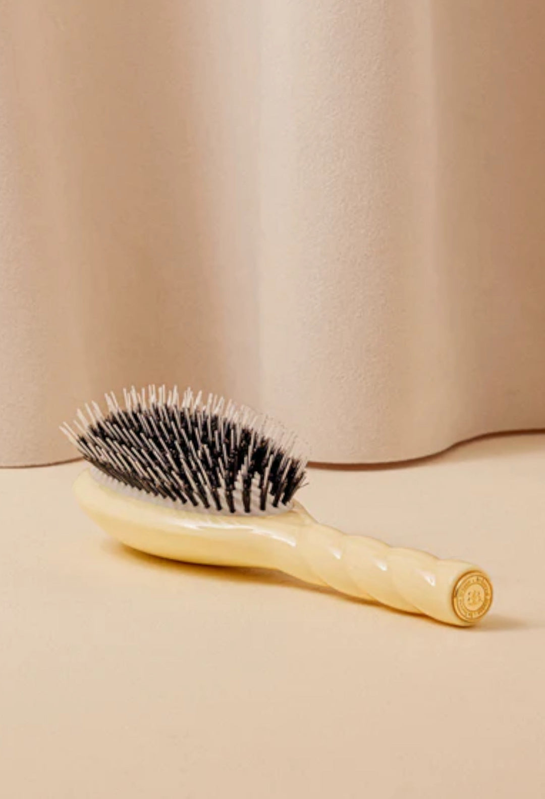 Ivory - The Essential Detangling & Care Brush - GLAM MODA