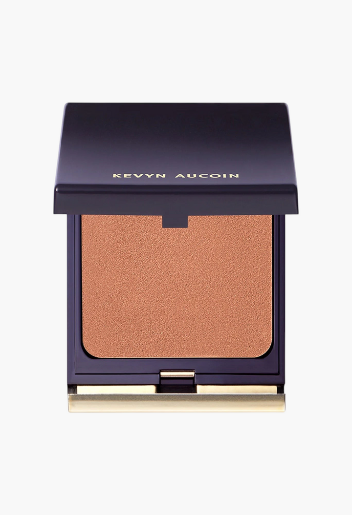 GLAM MODA Kevyn Aucoin Sensual Skin Bronzer in a sleek dark compact with a soft-focus cream-to-powder finish.