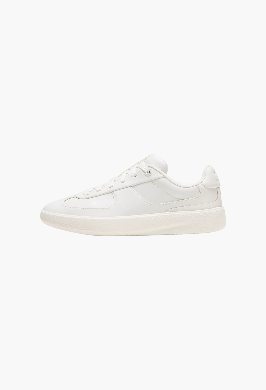 GLAM MODA Women's Cityverse sneaker in white with leather-alternative upper, exposed stitching, and rubber outsole.