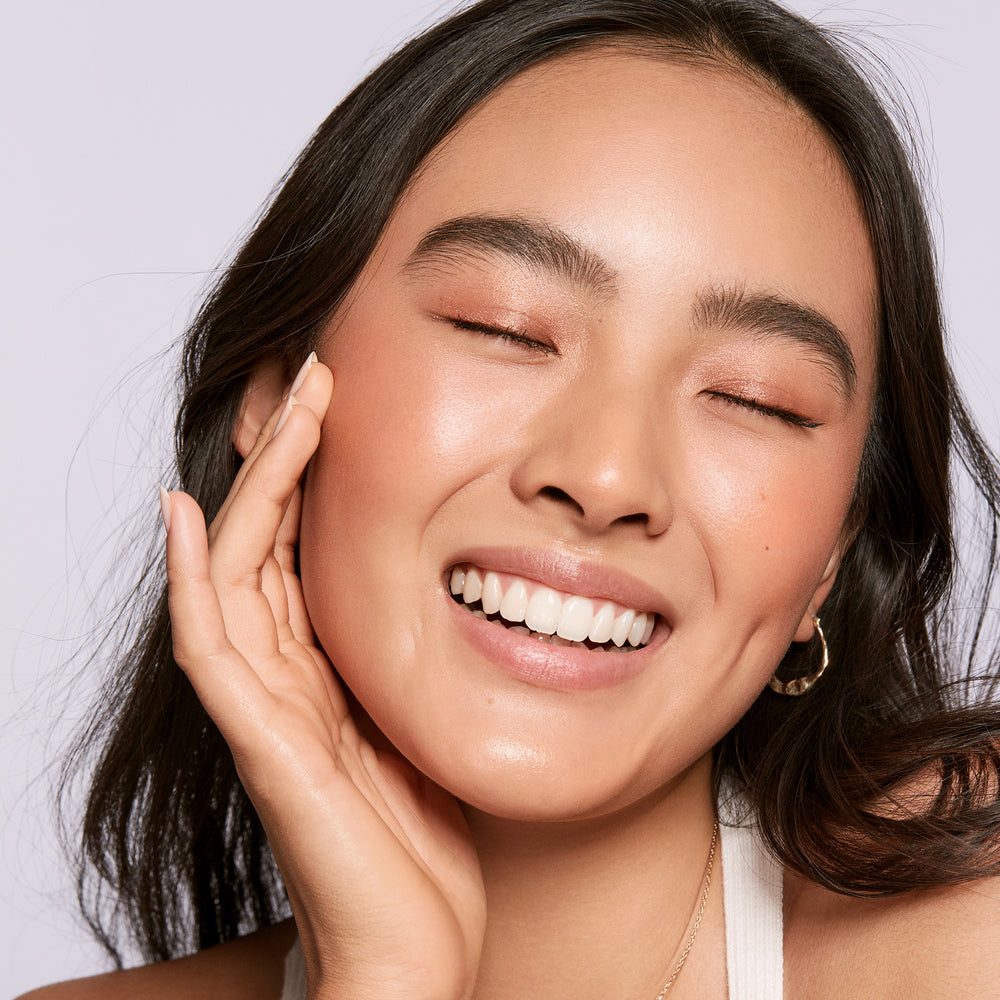 Lightweight Tinted Moisturizer With Hyaluronic Acid - GLAM MODA
