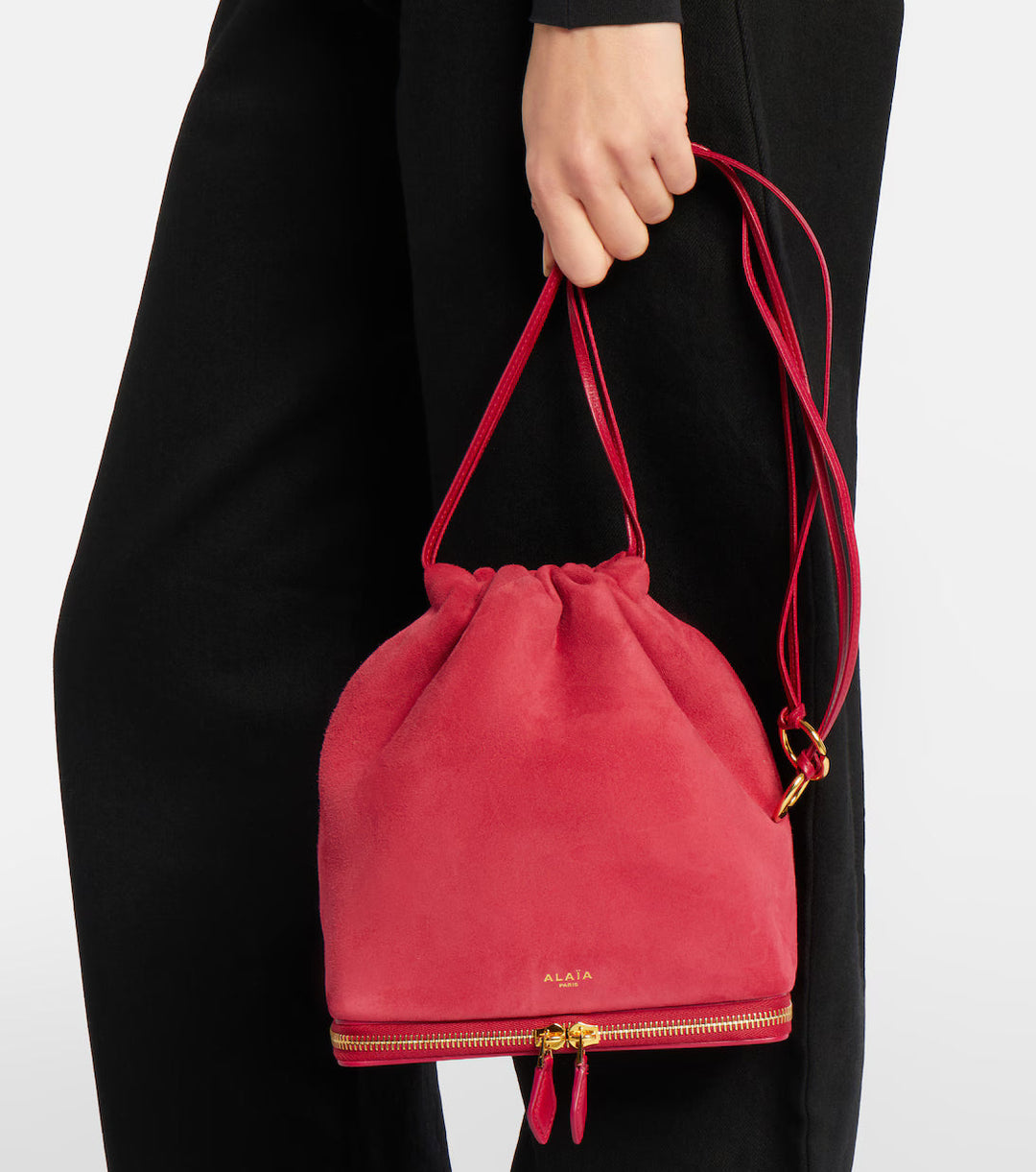 Le Pochon suede bucket bag - GLAM MODA