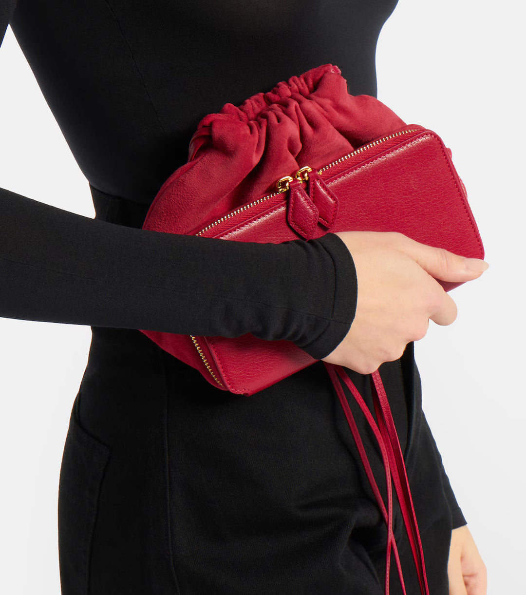 Le Pochon suede bucket bag - GLAM MODA