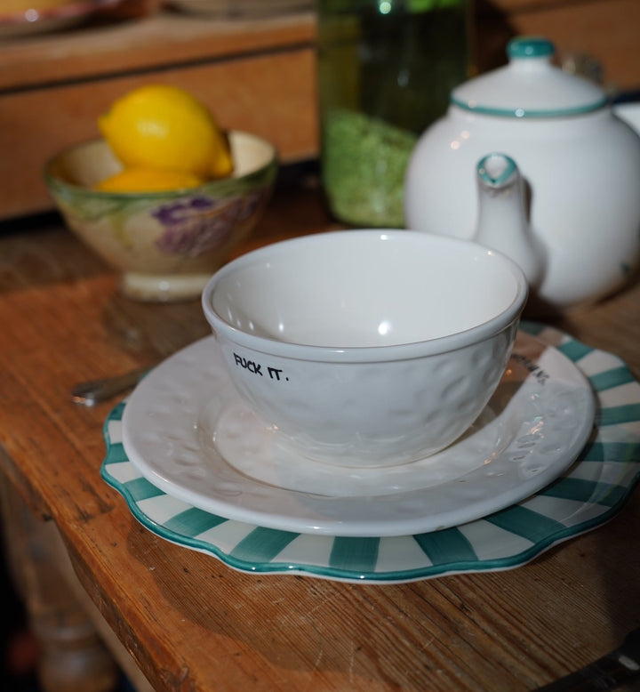 Pine Scalloped Dinner Plate - GLAM MODA