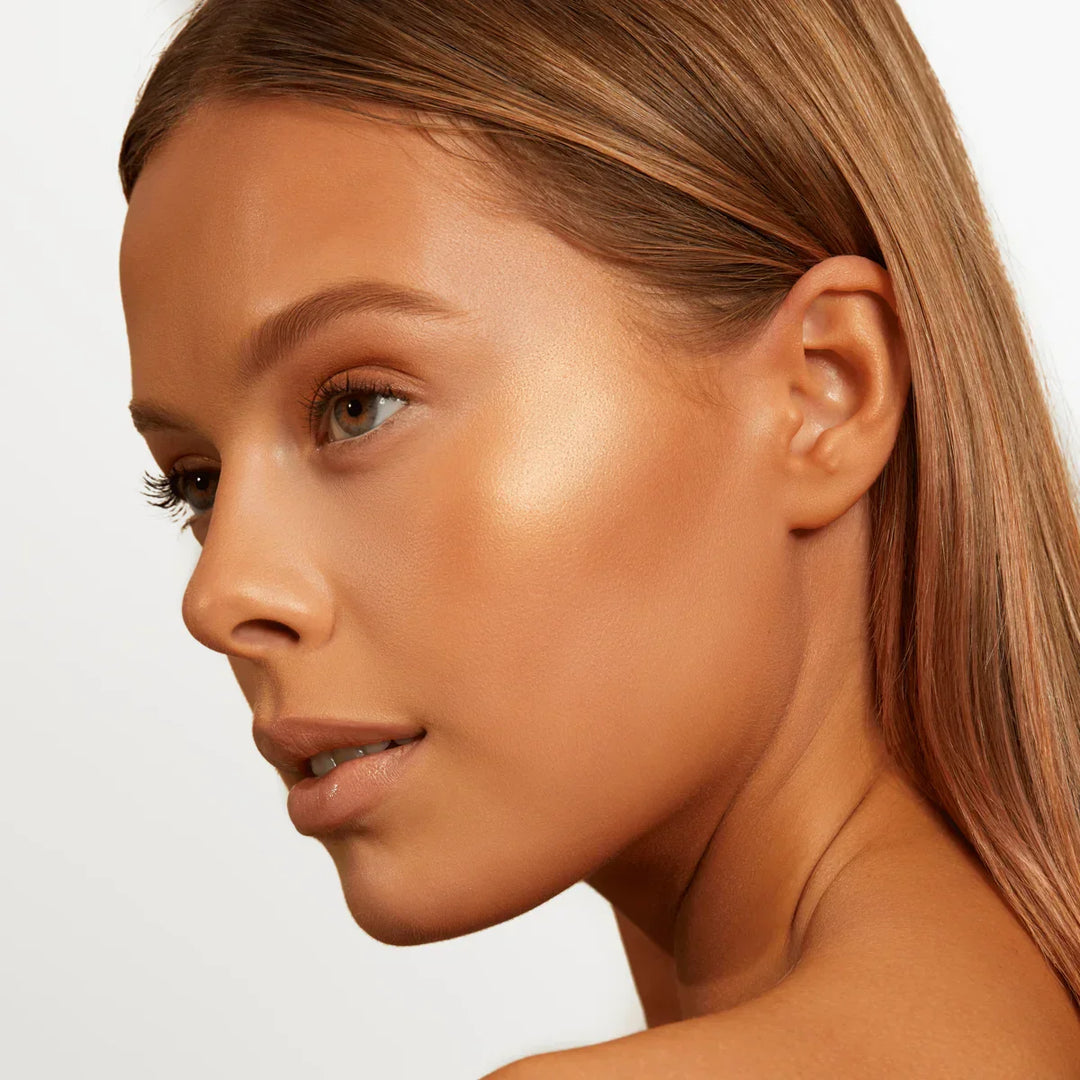 Positive Light Liquid Luminizer - GLAM MODA