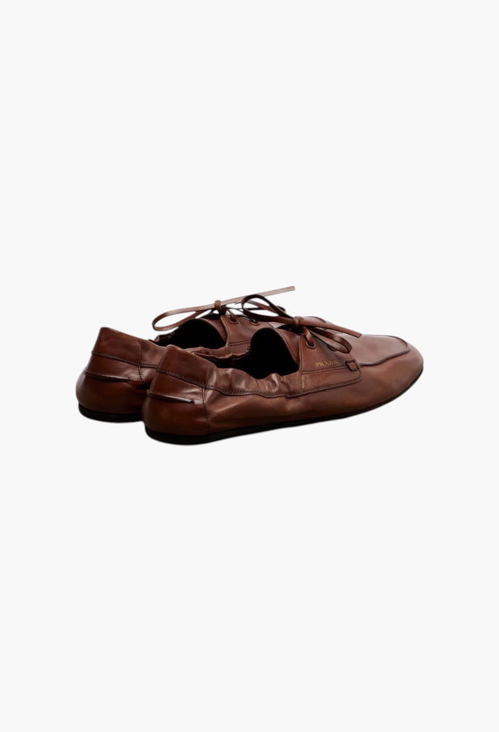 Shuffle leather boat shoes