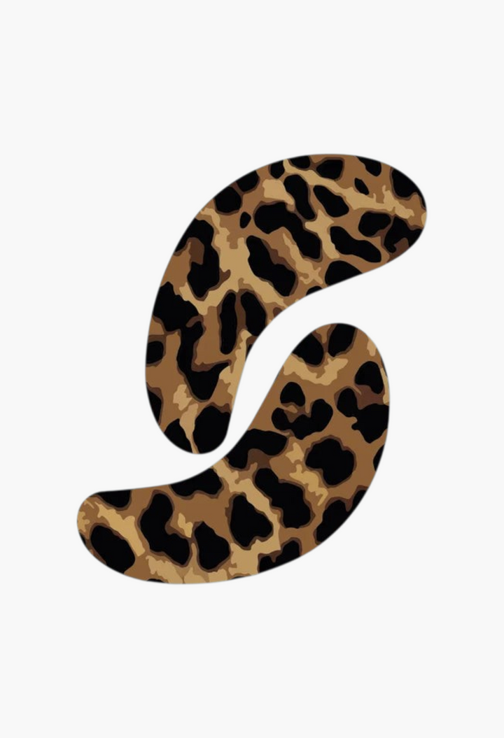 GLAM MODA Eye Therapy Patch in a reusable leopard print design for refreshing and hydrating the under-eye area.