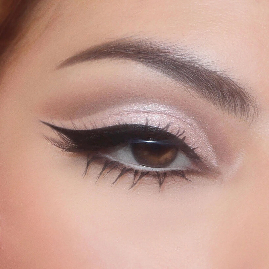Stone Cold Fox - Cool-toned Eyeshadow Palette - GLAM MODA