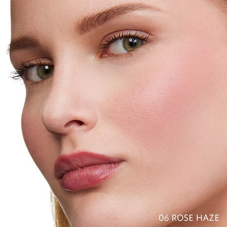 Make Me Blush Bold Blurring Blush - GLAM MODA