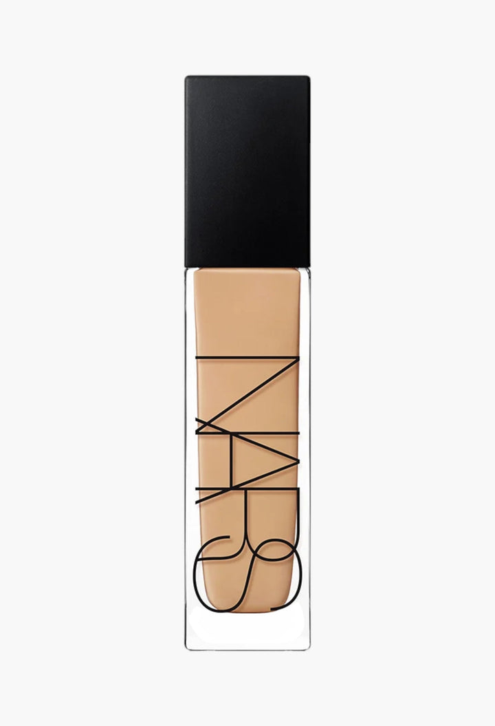 Barcelona - Natural Radiant Longwear Foundation - GLAM MODA