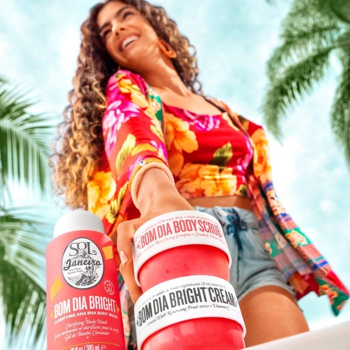 Bom Dia Body Scrub 10% AHA BHA Resurfacing Complex + Crushed Maracujá Seeds - GLAM MODA