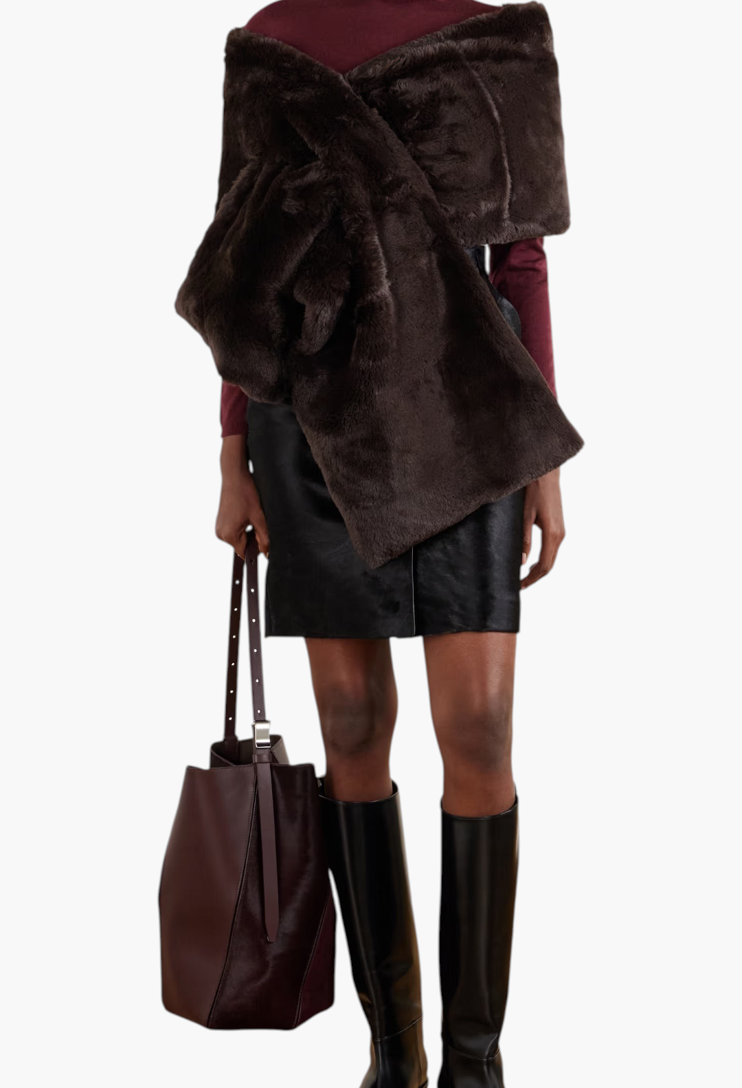 GLAM MODA Piacere plush brown scarf with quilted shell trim and bow-style slot-through fastening worn by a model